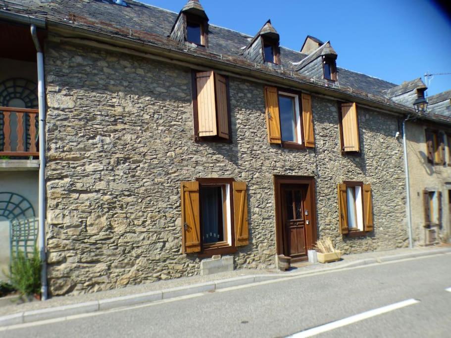 Maison Familiale Pour 8 Saint-Aventin Zewnętrze zdjęcie
