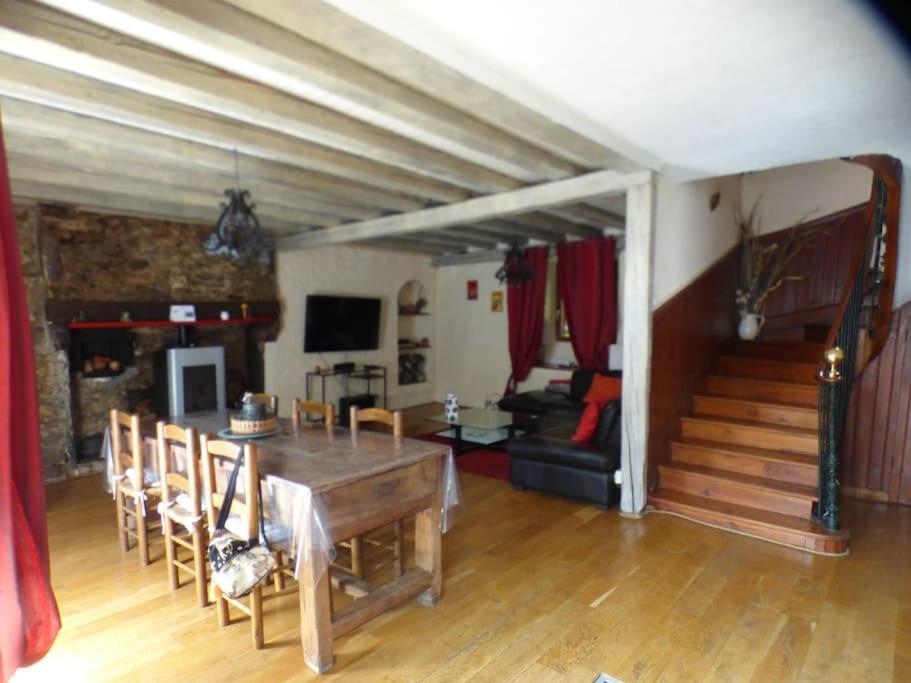Maison Familiale Pour 8 Saint-Aventin Zewnętrze zdjęcie