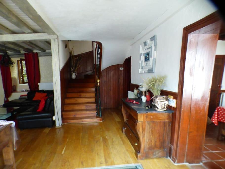 Maison Familiale Pour 8 Saint-Aventin Zewnętrze zdjęcie