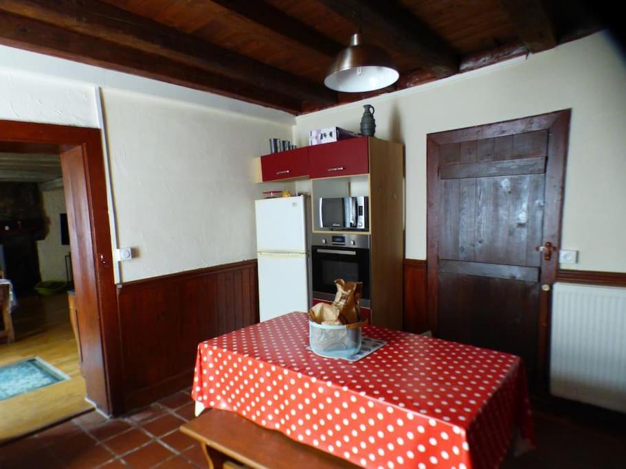 Maison Familiale Pour 8 Saint-Aventin Zewnętrze zdjęcie