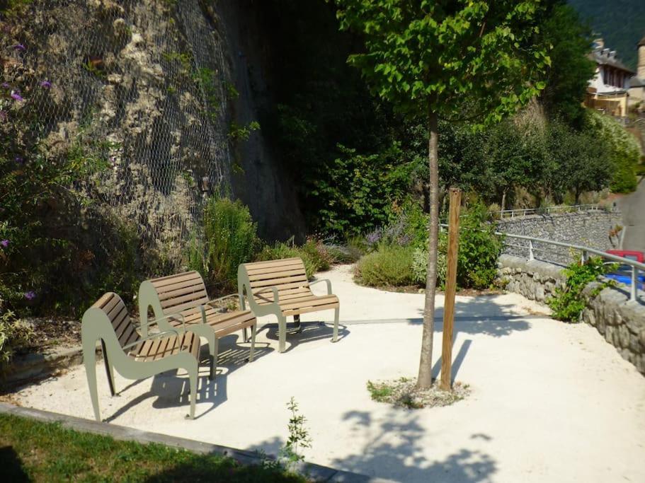 Maison Familiale Pour 8 Saint-Aventin Zewnętrze zdjęcie