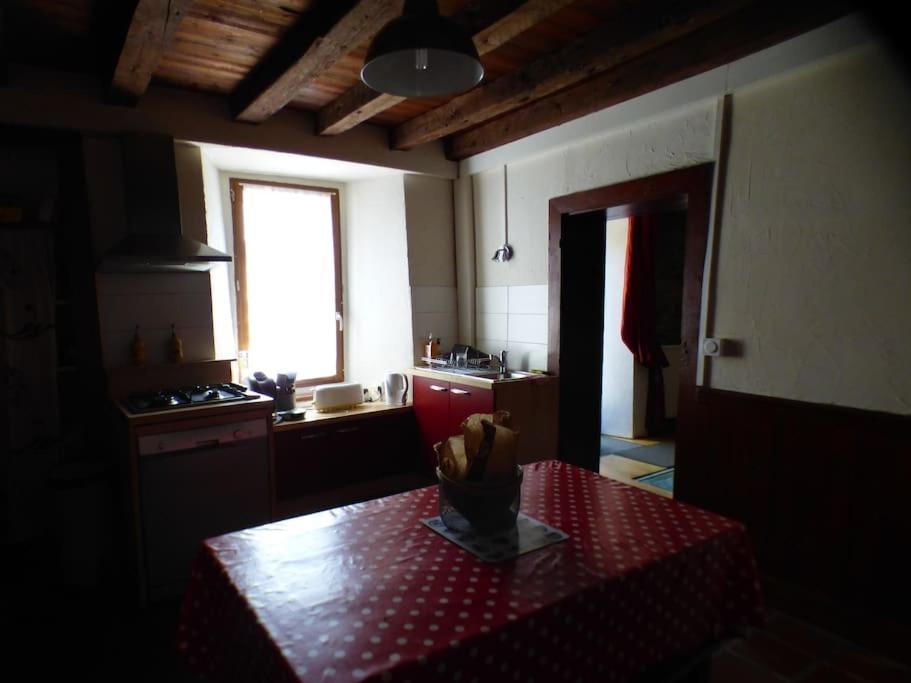 Maison Familiale Pour 8 Saint-Aventin Zewnętrze zdjęcie