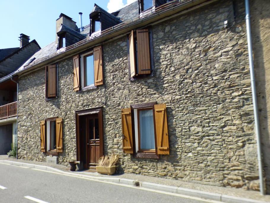 Maison Familiale Pour 8 Saint-Aventin Zewnętrze zdjęcie